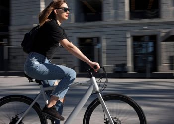 Transportation Revolution: How E-Bikes Make Commuting Smarter