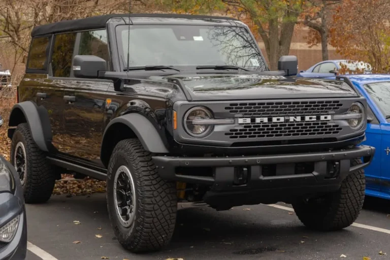 Ford Bronco vs McLaren F1: Which Should You Buy?