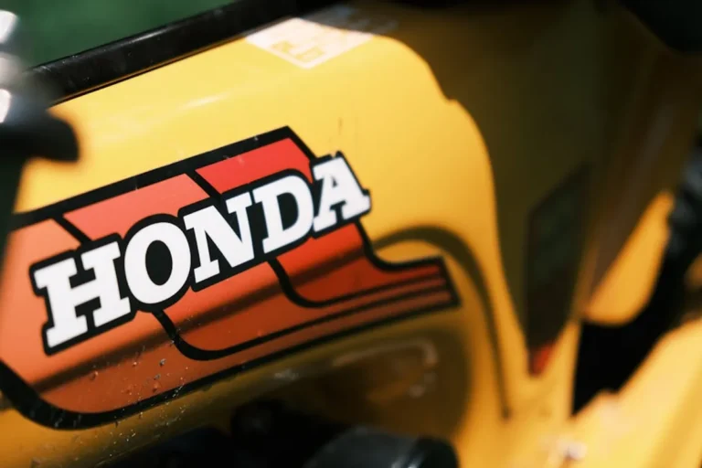 Honda Acty vs Ford Bronco: Which Should You Buy?