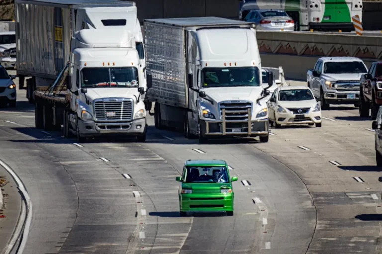 Kei truck vs Toyota Land Cruiser: Which Should You Buy?