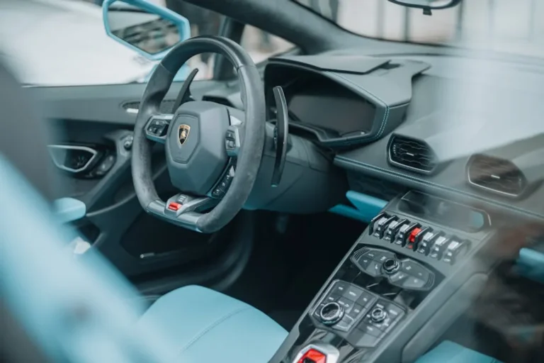 Lamborghini vs Porsche 911: Which Should You Buy?